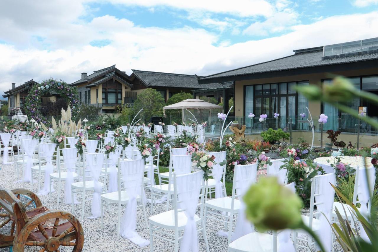 Howard Johnson Jinlin Plaza Lijiang Lijiang  Exterior foto